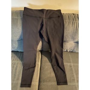 Black Lululemon wunder under 28” size 10